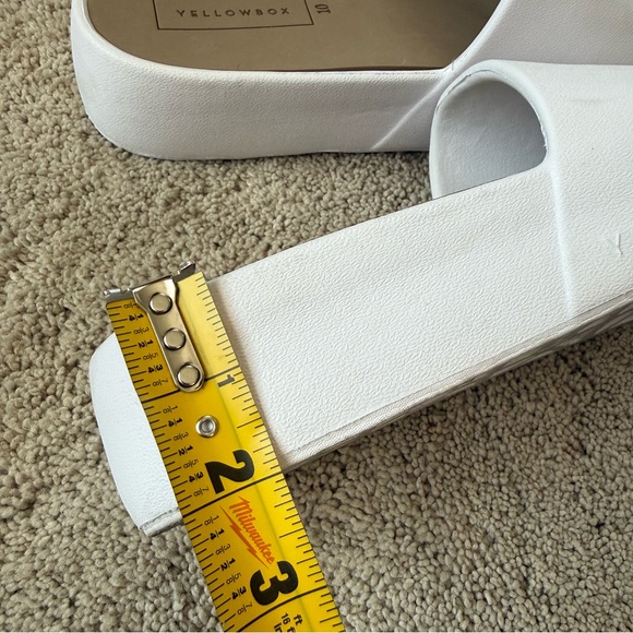 Yellowbox Torrey White Slide Sandals 10 - Picture 4 of 5